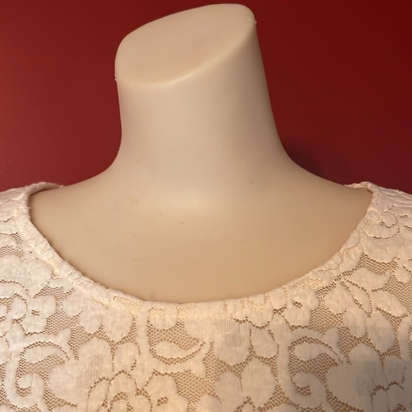 BNWOT Maurices classy off white lined floral top - Picture 5 of 15